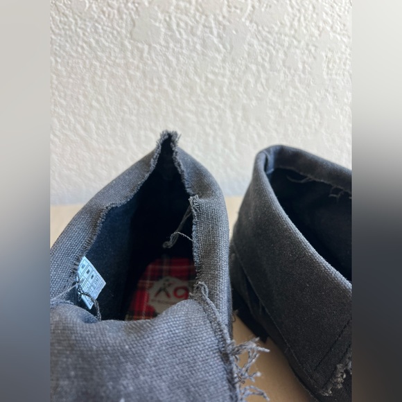 K9, 9M, Womens Black boots. - Picture 4 of 7